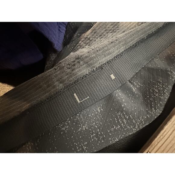 Lululemon Large Men Metal Vent Long Sleeve T-shirt Crewneck Lightweight 41-6 - Picture 9 of 10